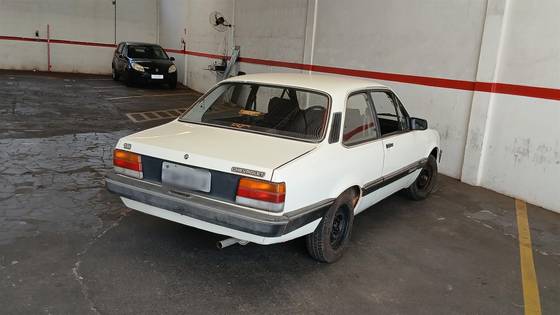 CHEVROLET CHEVETTE 1.6 SL/E 8V ÁLCOOL 2P MANUAL
